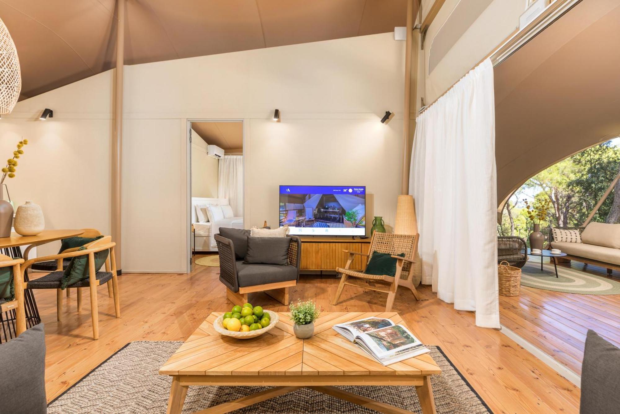 Hotel Arena One 99 Glamping Pomer Esterno foto