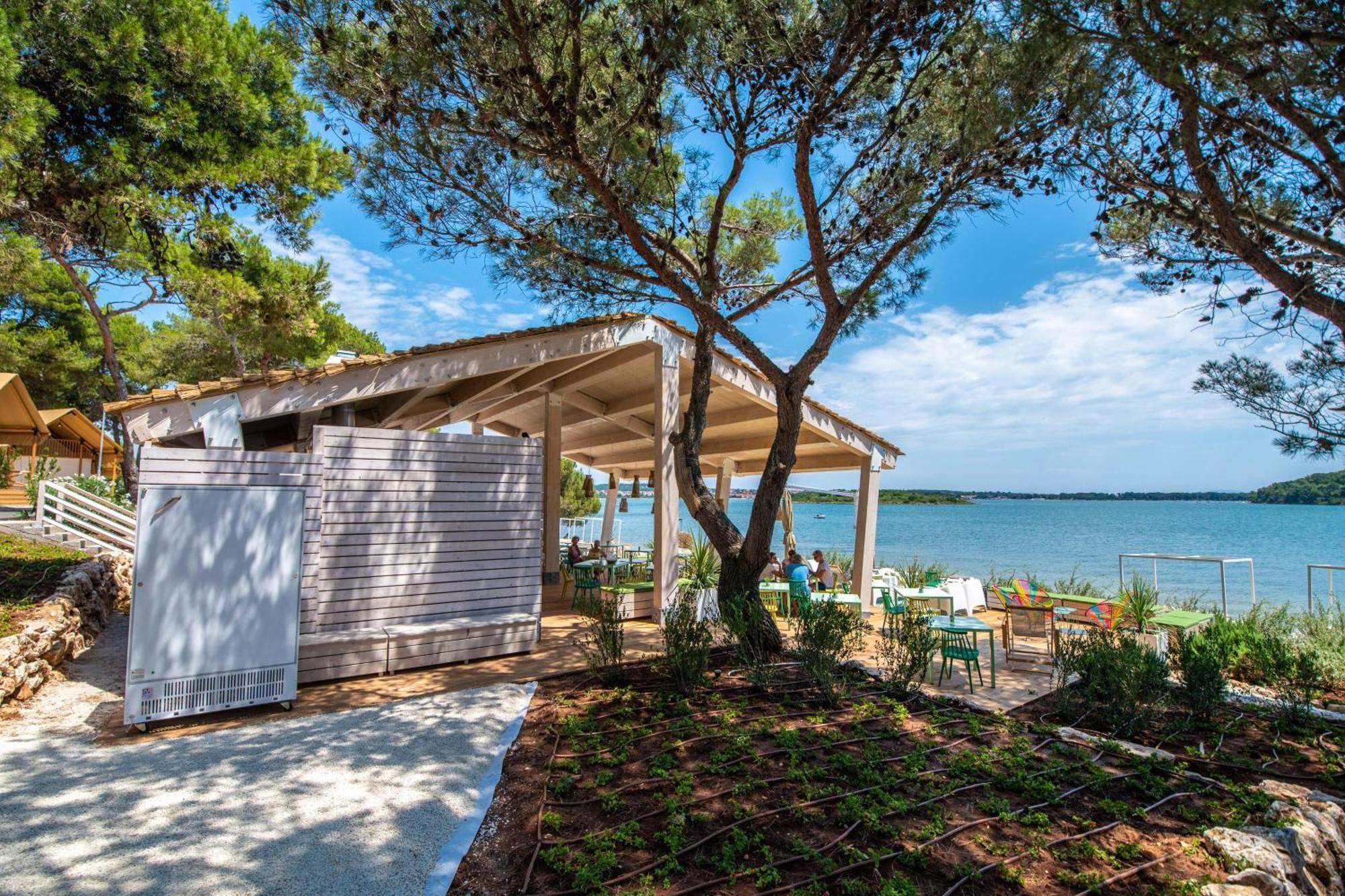Hotel Arena One 99 Glamping Pomer Esterno foto