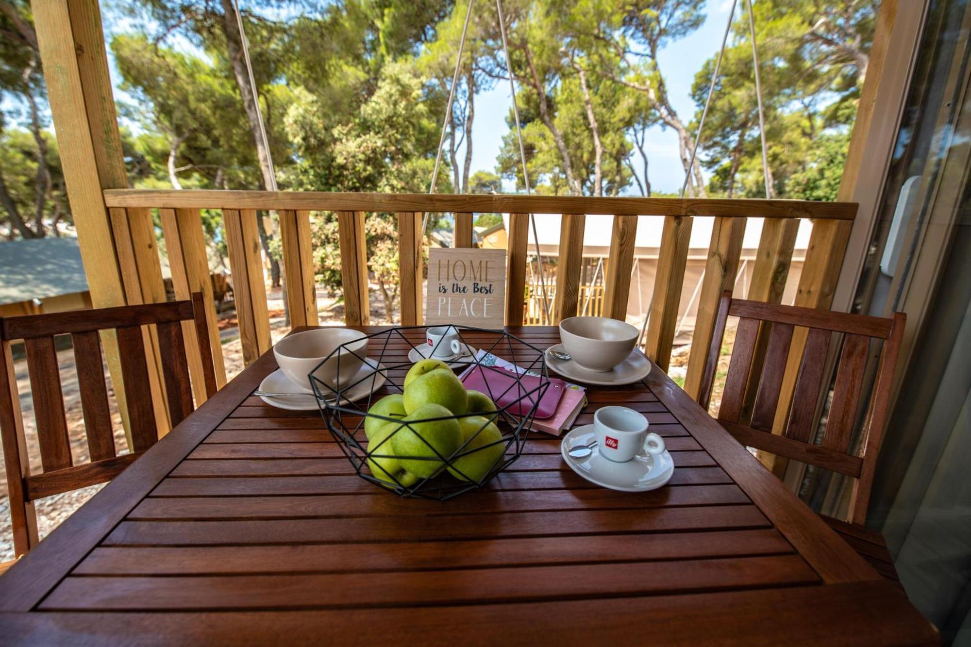 Hotel Arena One 99 Glamping Pomer Esterno foto