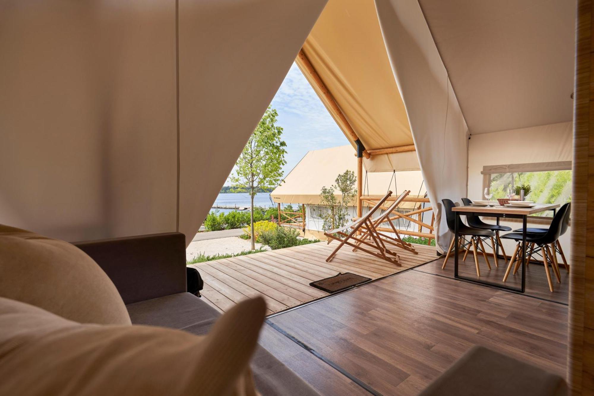 Hotel Arena One 99 Glamping Pomer Esterno foto