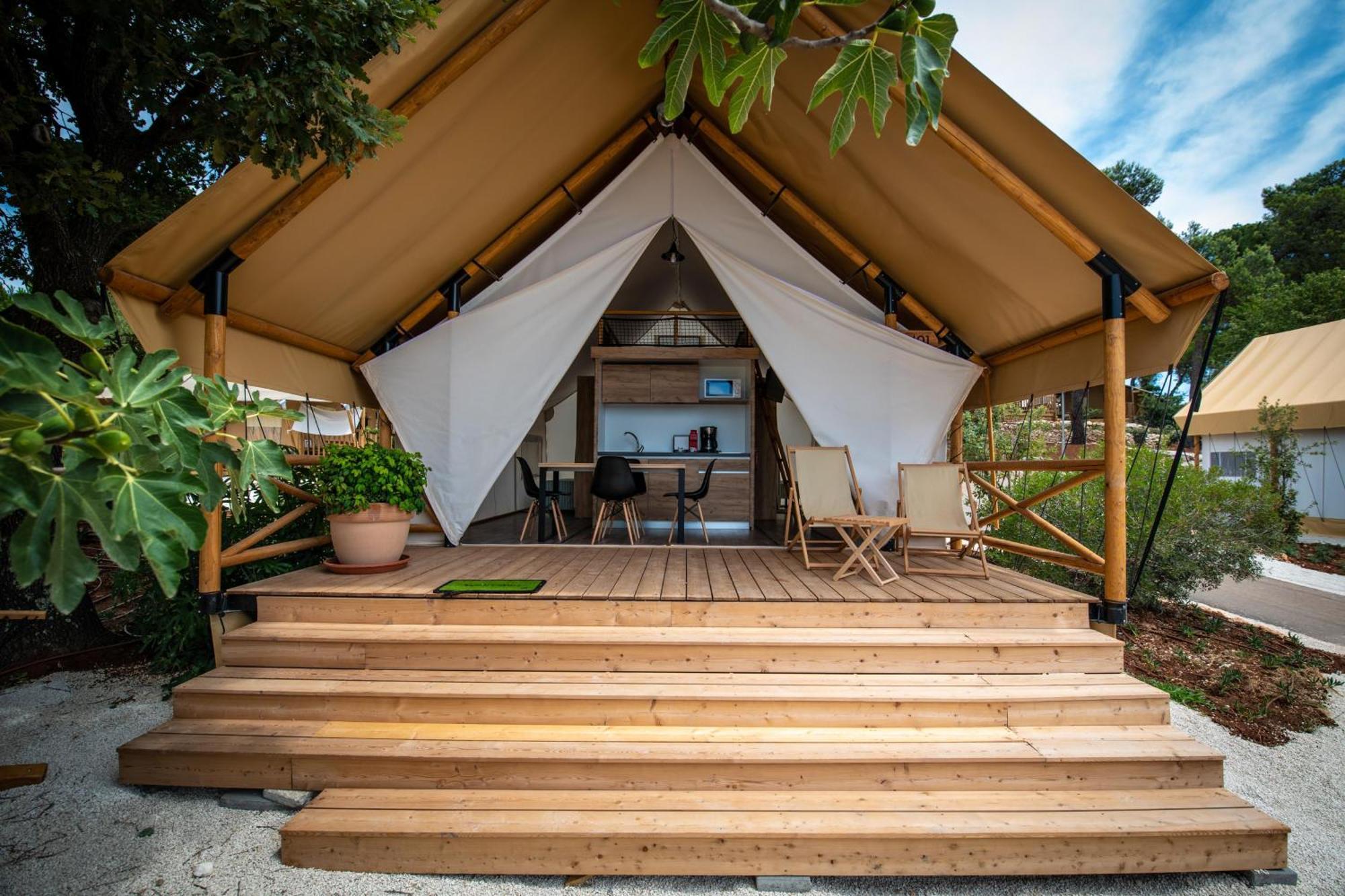 Hotel Arena One 99 Glamping Pomer Esterno foto