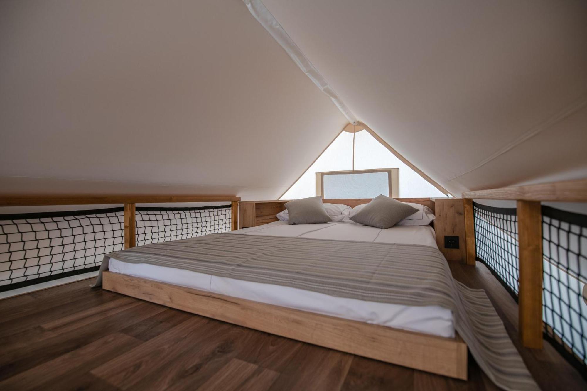 Hotel Arena One 99 Glamping Pomer Esterno foto