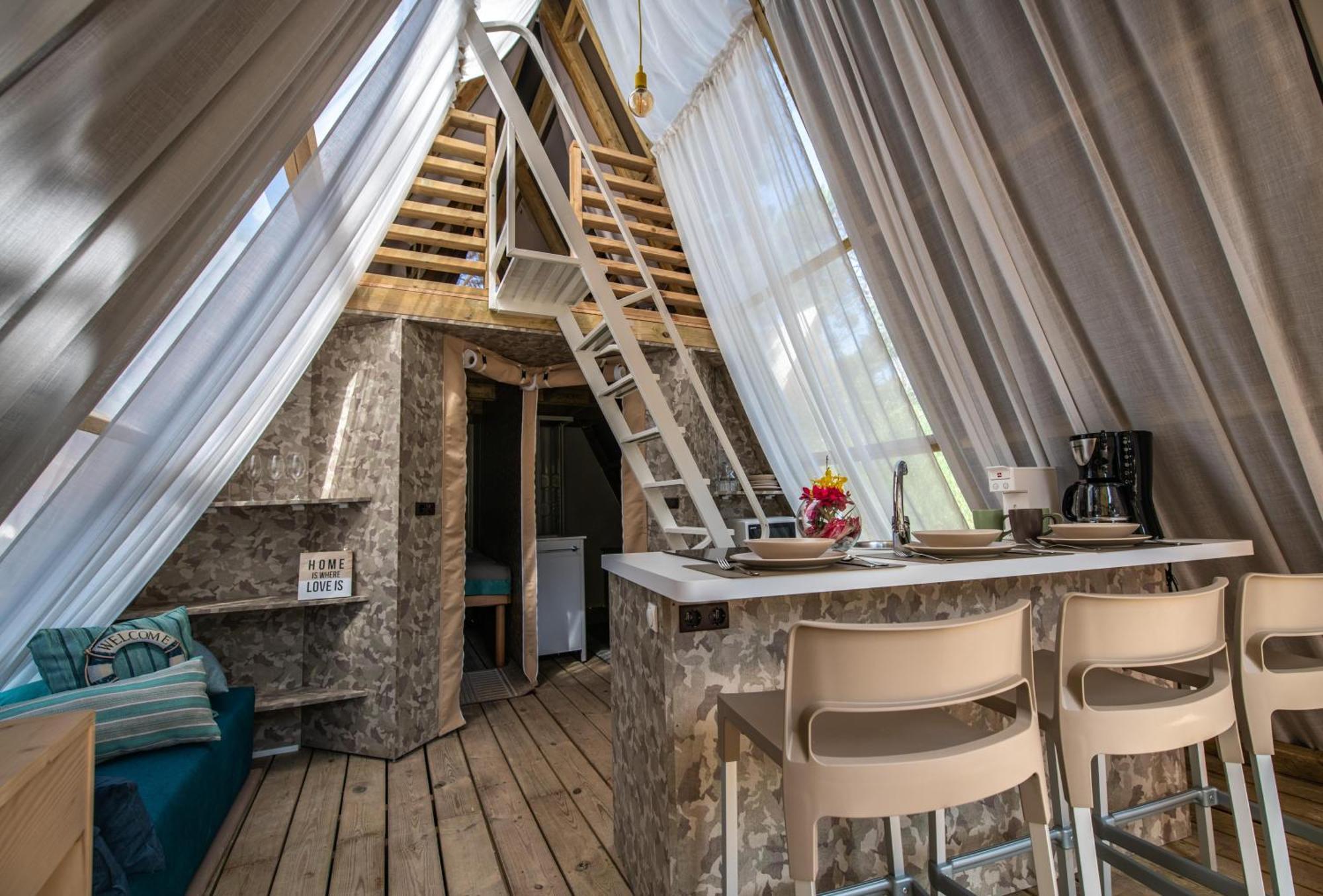 Hotel Arena One 99 Glamping Pomer Esterno foto