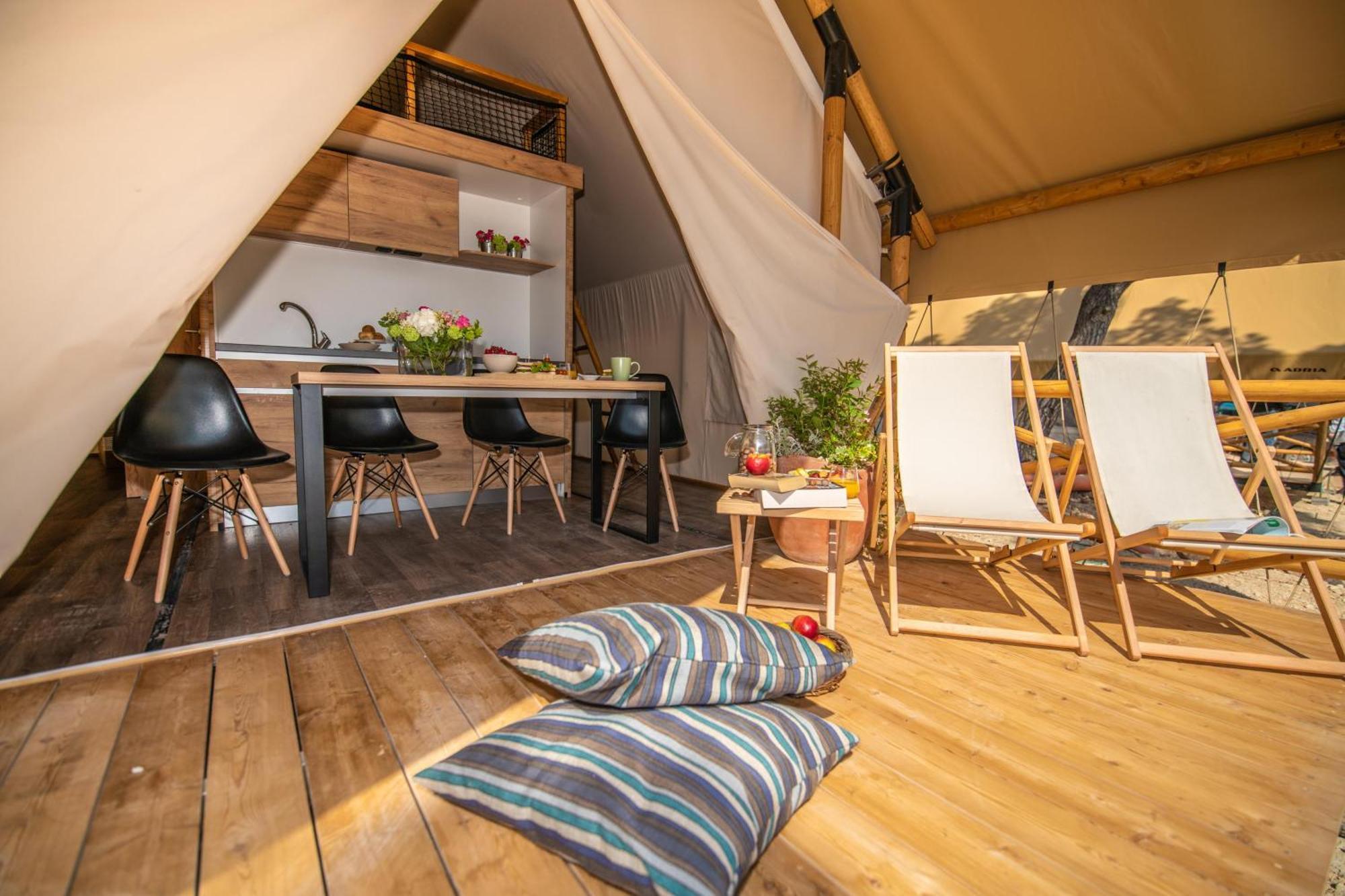Hotel Arena One 99 Glamping Pomer Esterno foto