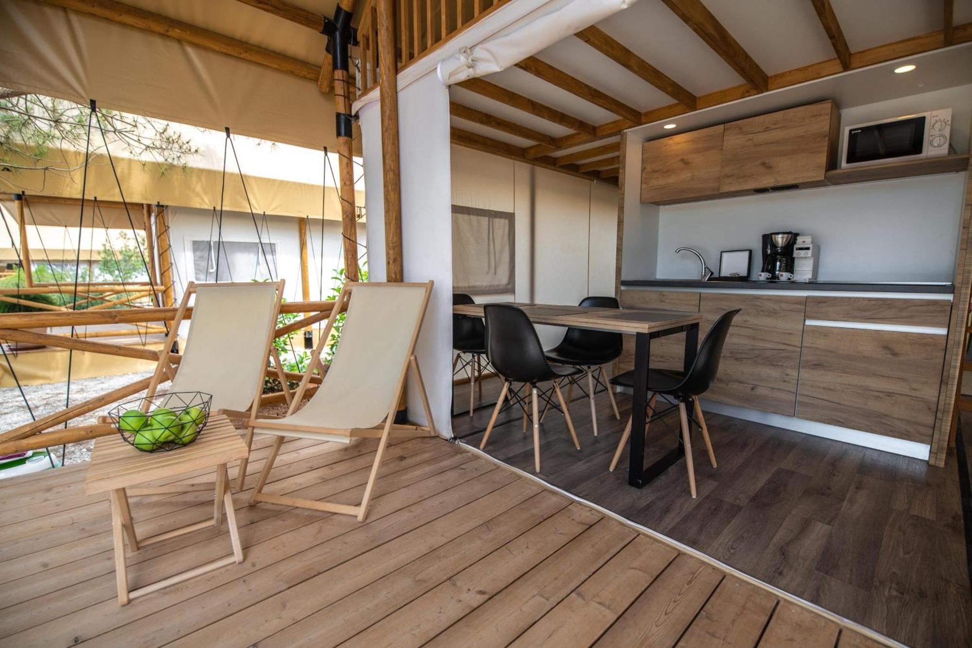 Hotel Arena One 99 Glamping Pomer Esterno foto